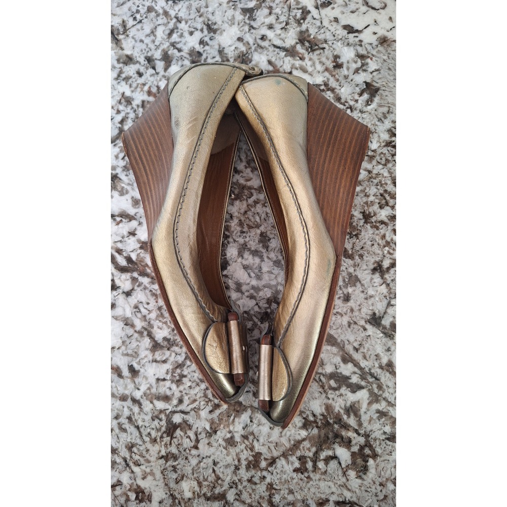 Chloe Metallic Gold Leather Wedge Pumps Wood Buckle Detail Made in Italy 38.5 - Picture 9 of 12